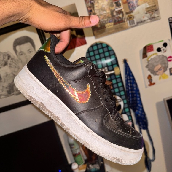 Shoes - Picture 4 of 8